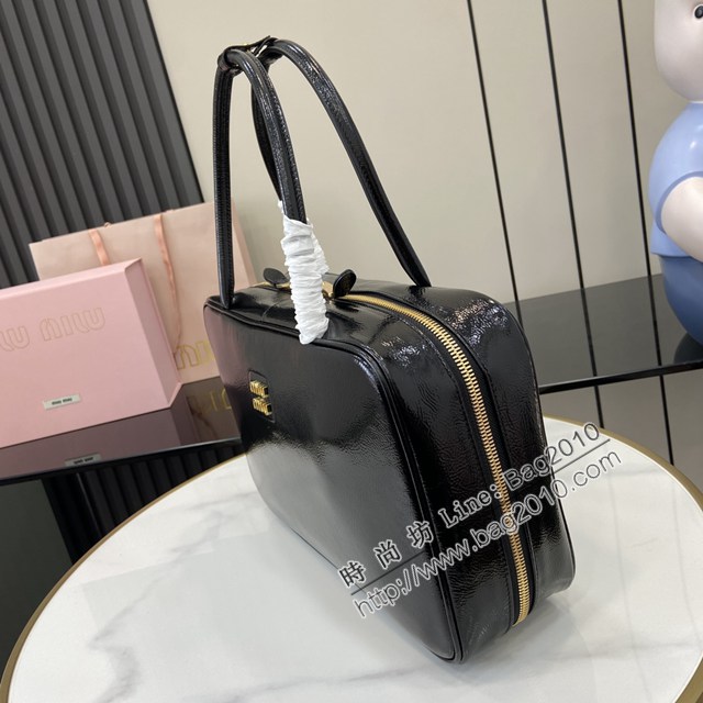 MIU MIU專櫃繆繆最新款公事包小牛皮手提包 jh2884型號：5BB117